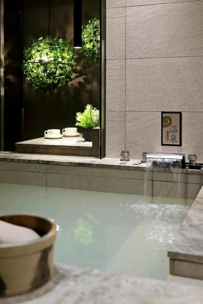 JBG Hot Spring Resort Hotel 42/64