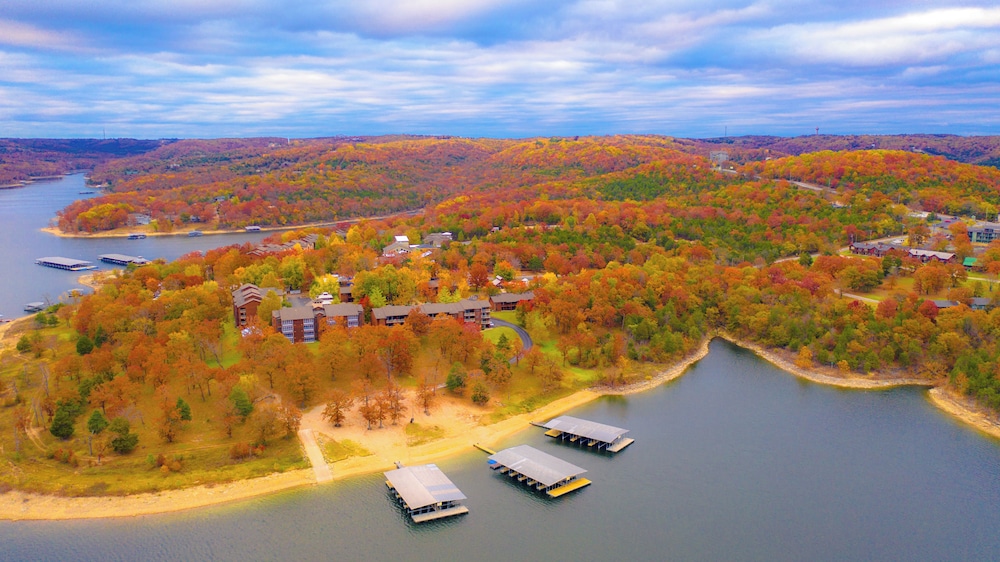 Still Waters Resort 74/78