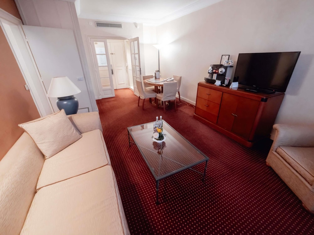 Pullman Bucharest World Trade Center Hotel 57/74
