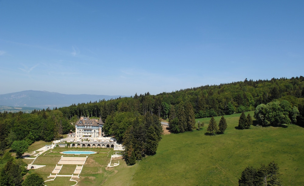 Relais Chateaux Chateau Des Avenieres 41/46