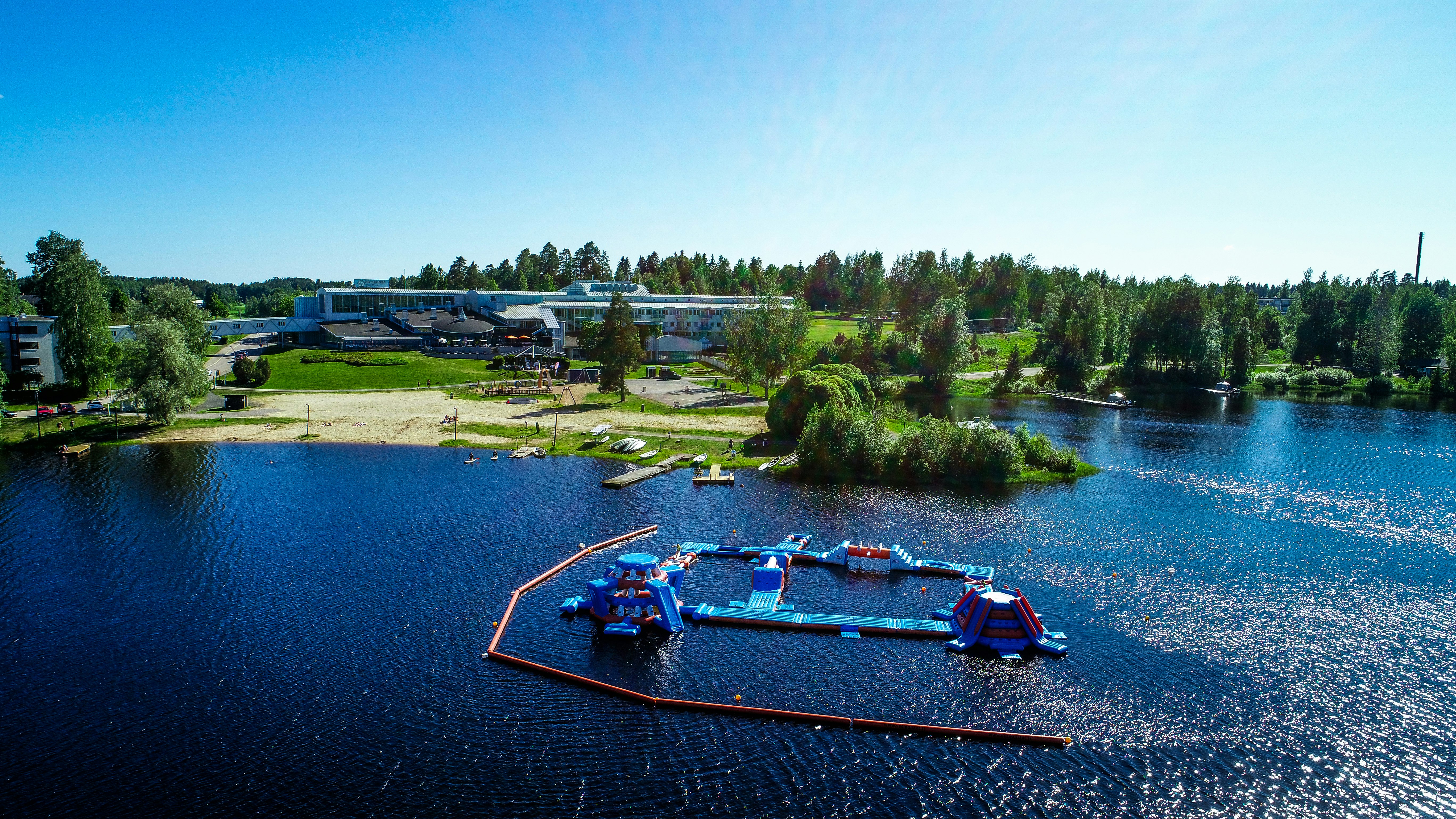 SCANDIC IKAALISTEN KYLPYLA 30/30
