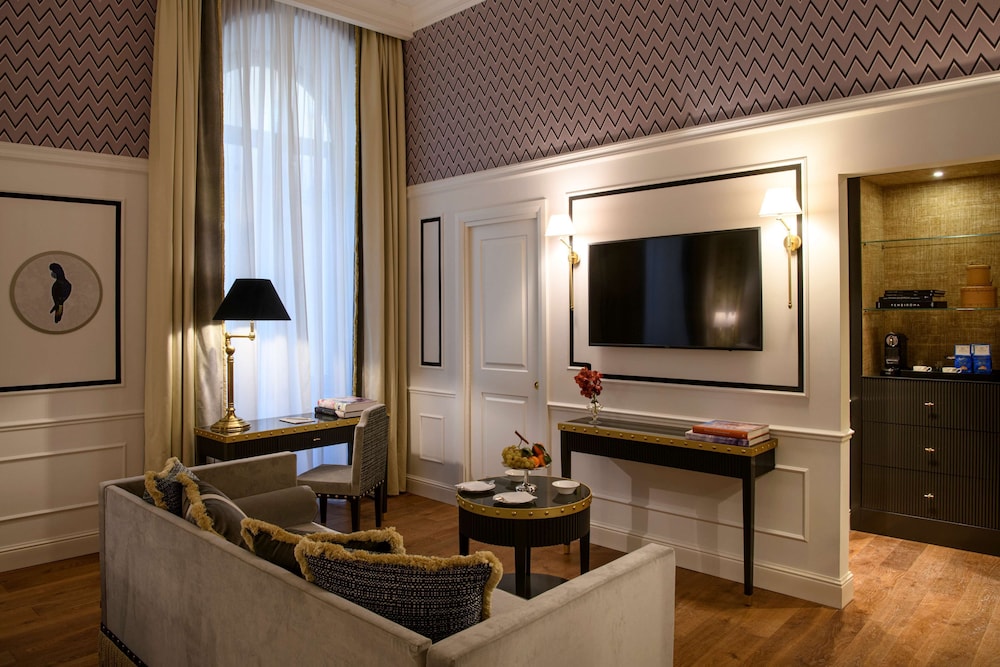 IL Tornabuoni The Unbound Collection by Hyatt 30/50