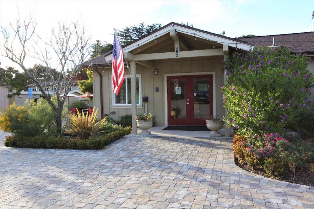 Monterey Peninsula Inn 5/63