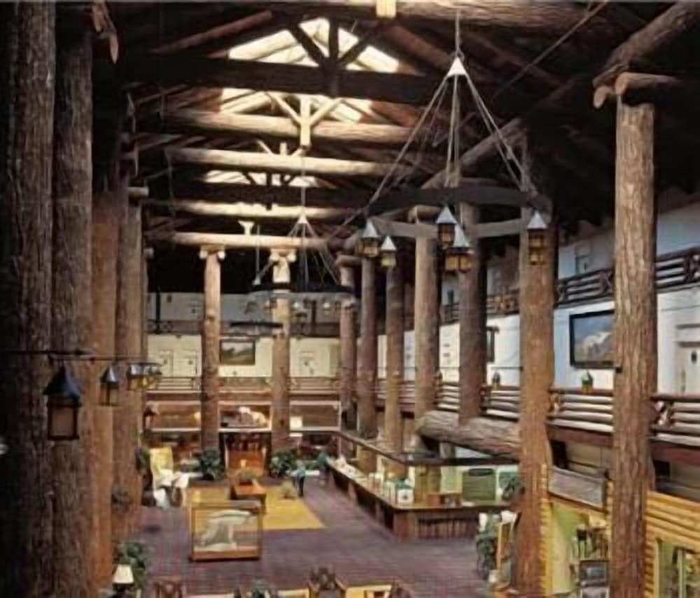 Glacier Park Lodge 19/46