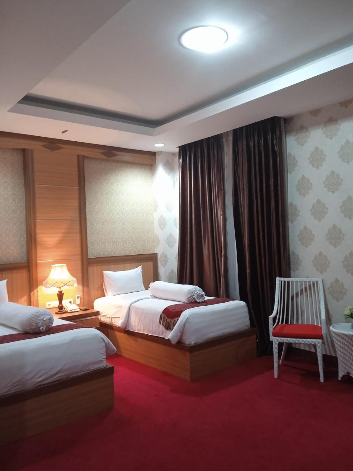 Grand Buana Lestari Hotel 10/35