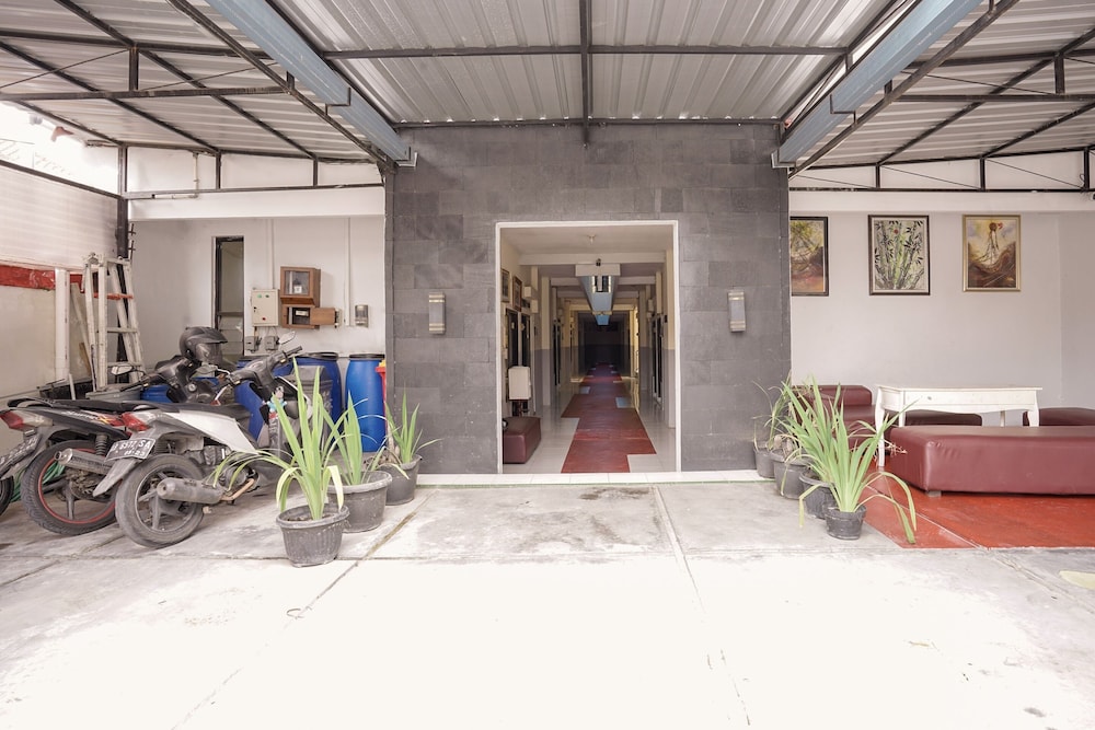 Hotel O Seturan Near Hartono Mall Yogyakarta Formerly Maleo Kostel 9/29