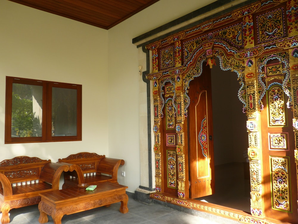 Di Abian Villas 8/21