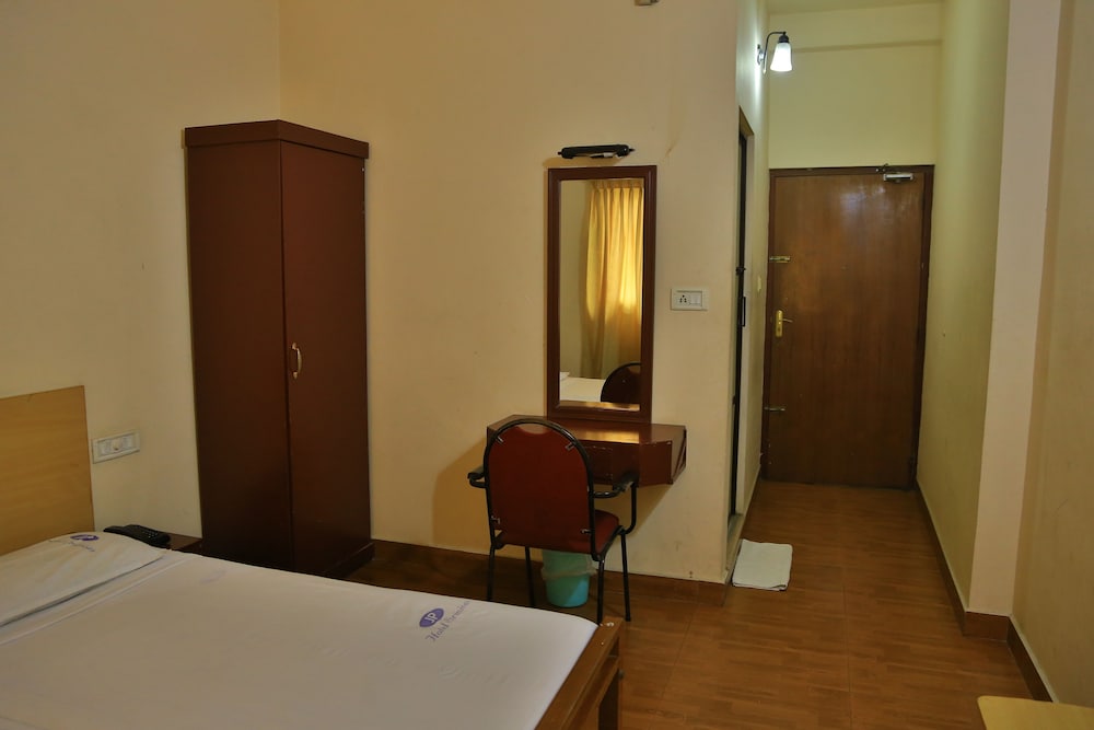 Hotel Srinivas 19/65