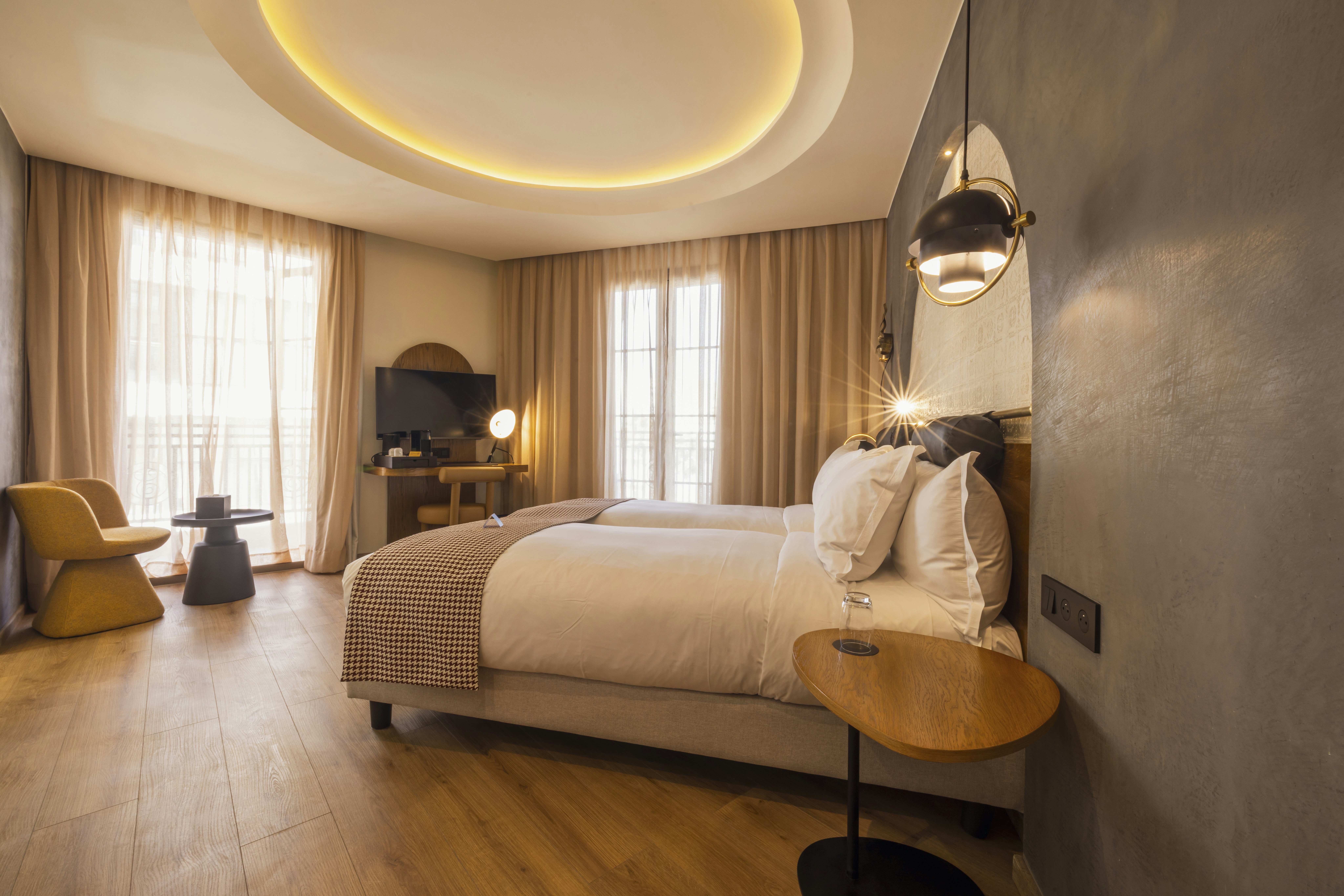 Deluxe, King Bed, City View