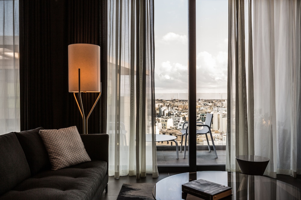 Intercontinental Malta 57/83
