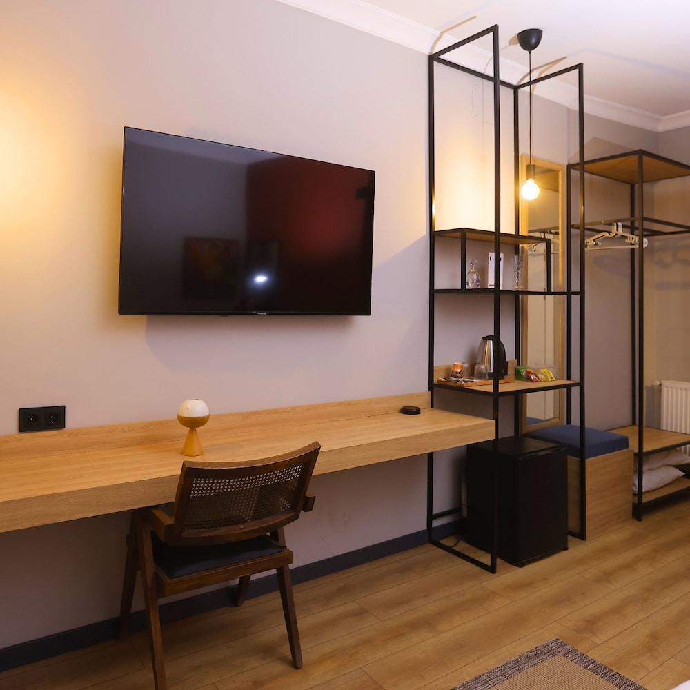 Esin Hotel 39/50
