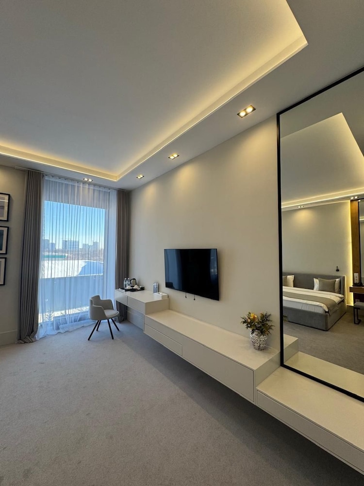 Neos Hotel Astana 16/30