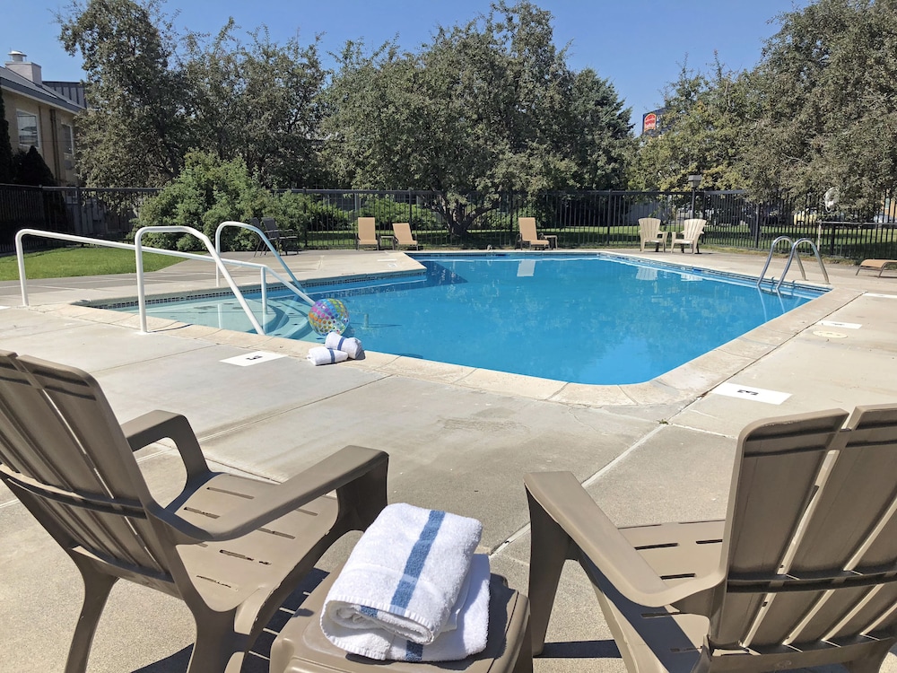 FairBridge Extended Stay a Kitchenette Hotel 26/44