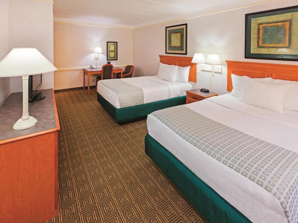 ROOM, KING BED, ACCESSIBLE