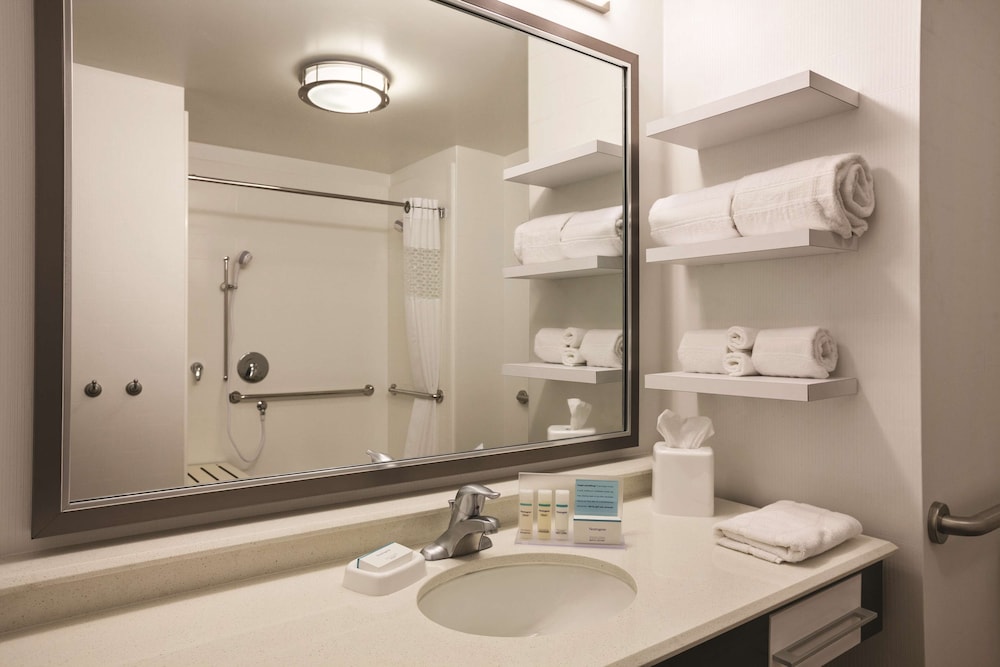 Hampton Inn Brigham City 15/39