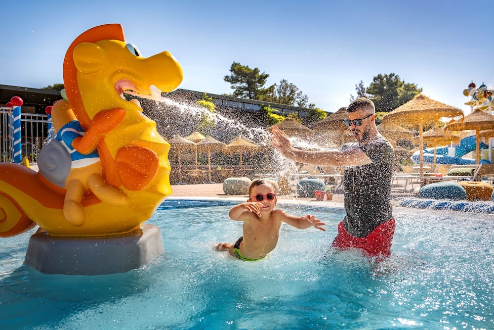 Valamar Amicor Green Resort 36/50