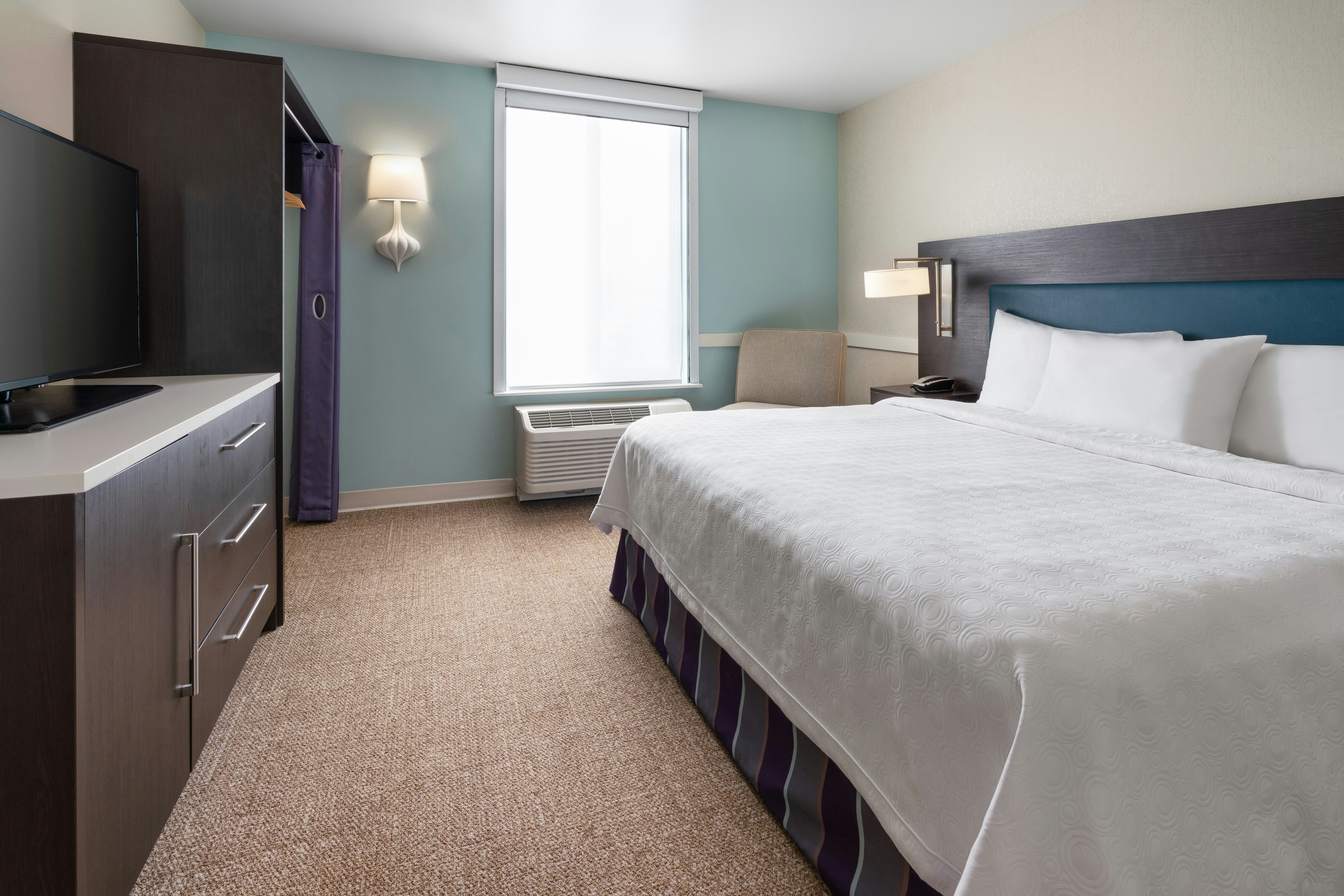 1 BEDROOM, SUITE, KING BED