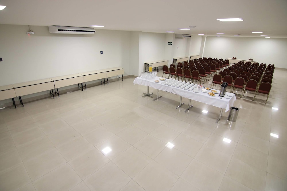 Lagoon Prime Hotel (ex DH Hotel Airport Lagoa Santa) 15/36