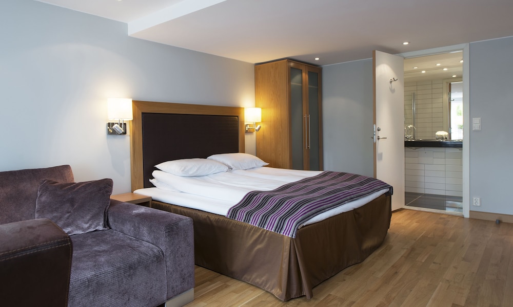 Thon Hotel Asker 18/83