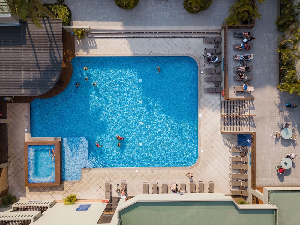 Barcelo Guatemala City 5/70