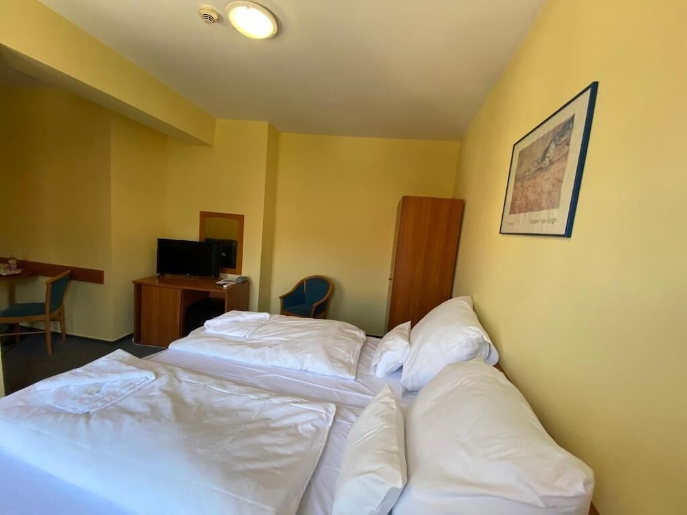 Tisza Alfa Hotel 14/48