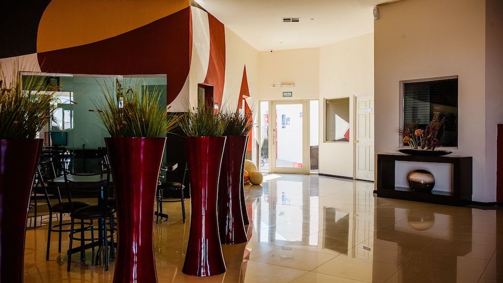 American Inn Hotel Suites Delicias 33/38
