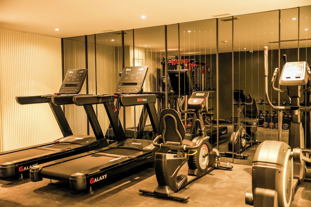 FOUR HILLS HOTEL 23/37