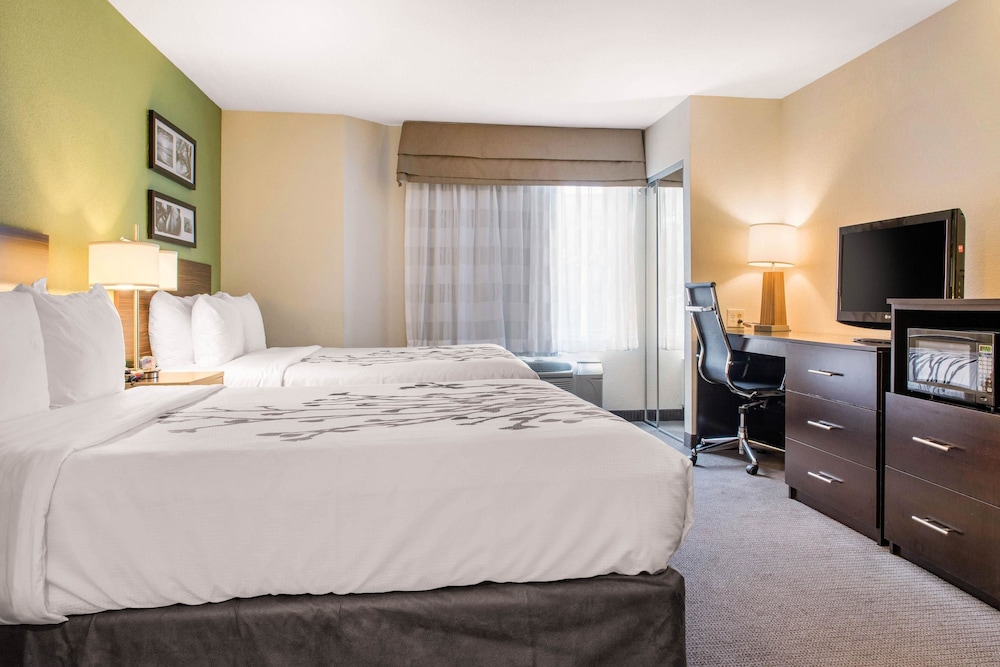 Sleep Inn & Suites Columbus South 17/52