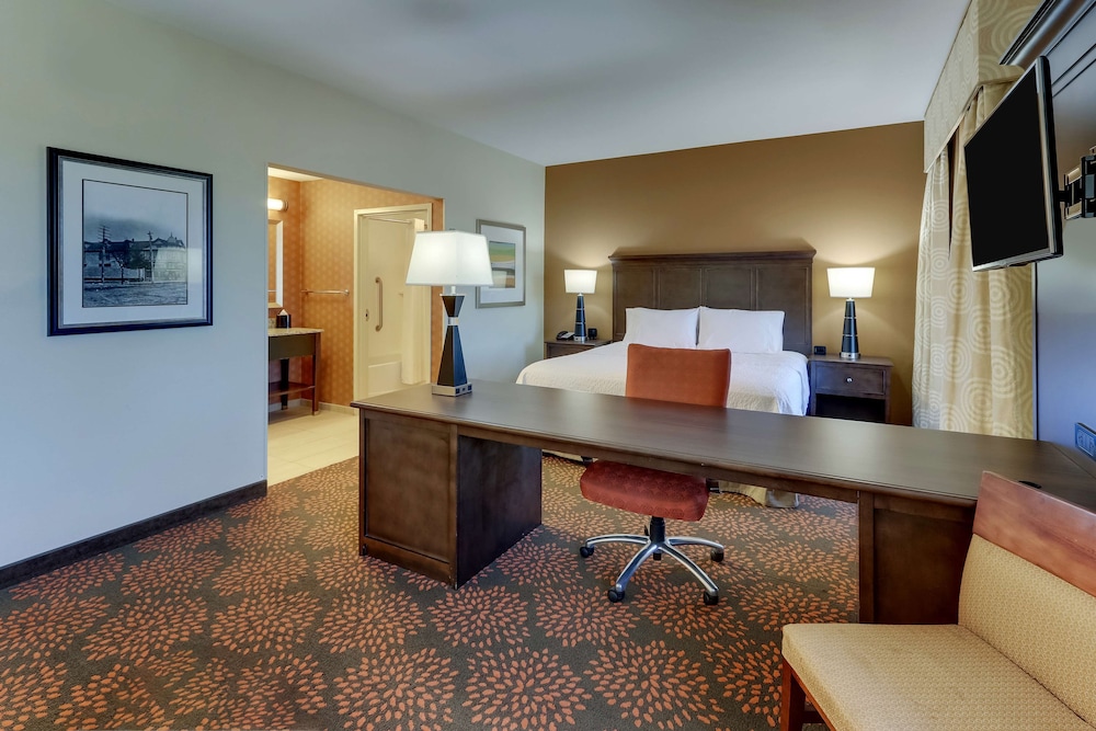 Hampton Inn & Suites Hartsville 64/76