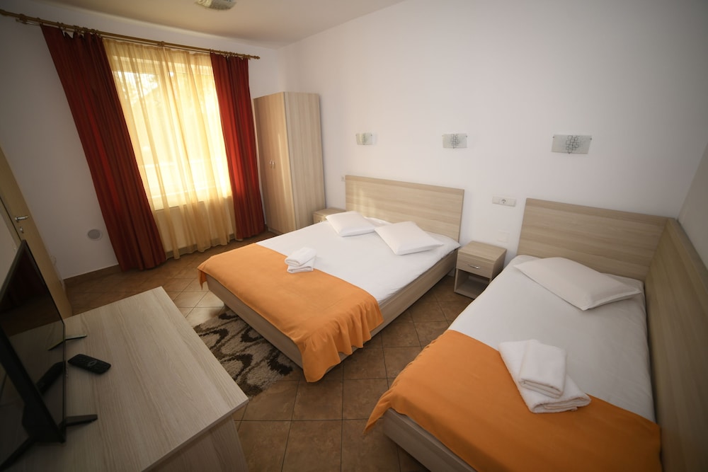 Pensiunea Zbor 8/50
