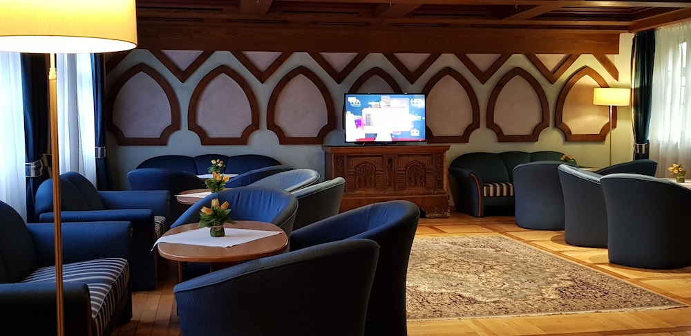 Family Hotel Schloss Rosenegg 45/64