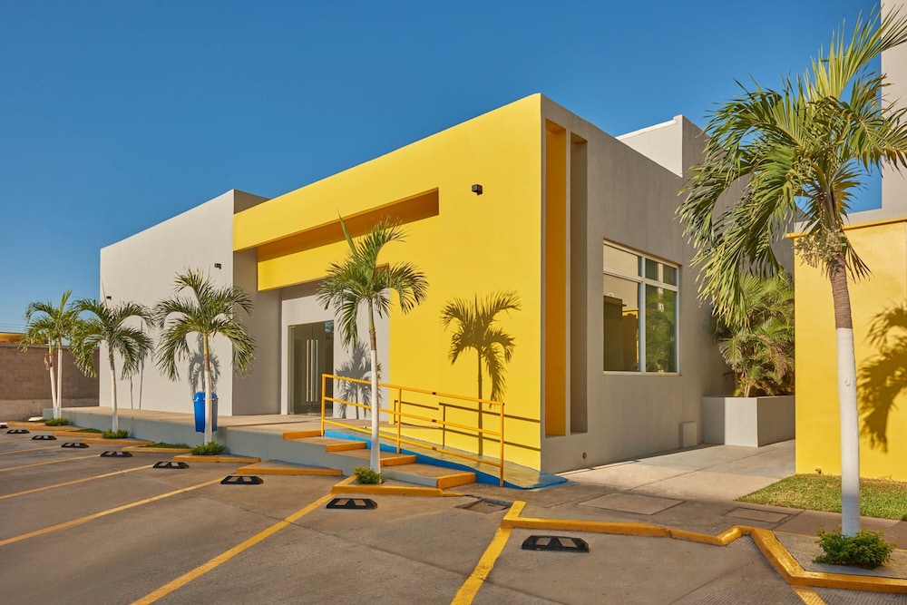 City Express by Marriott Los Mochis 63/66