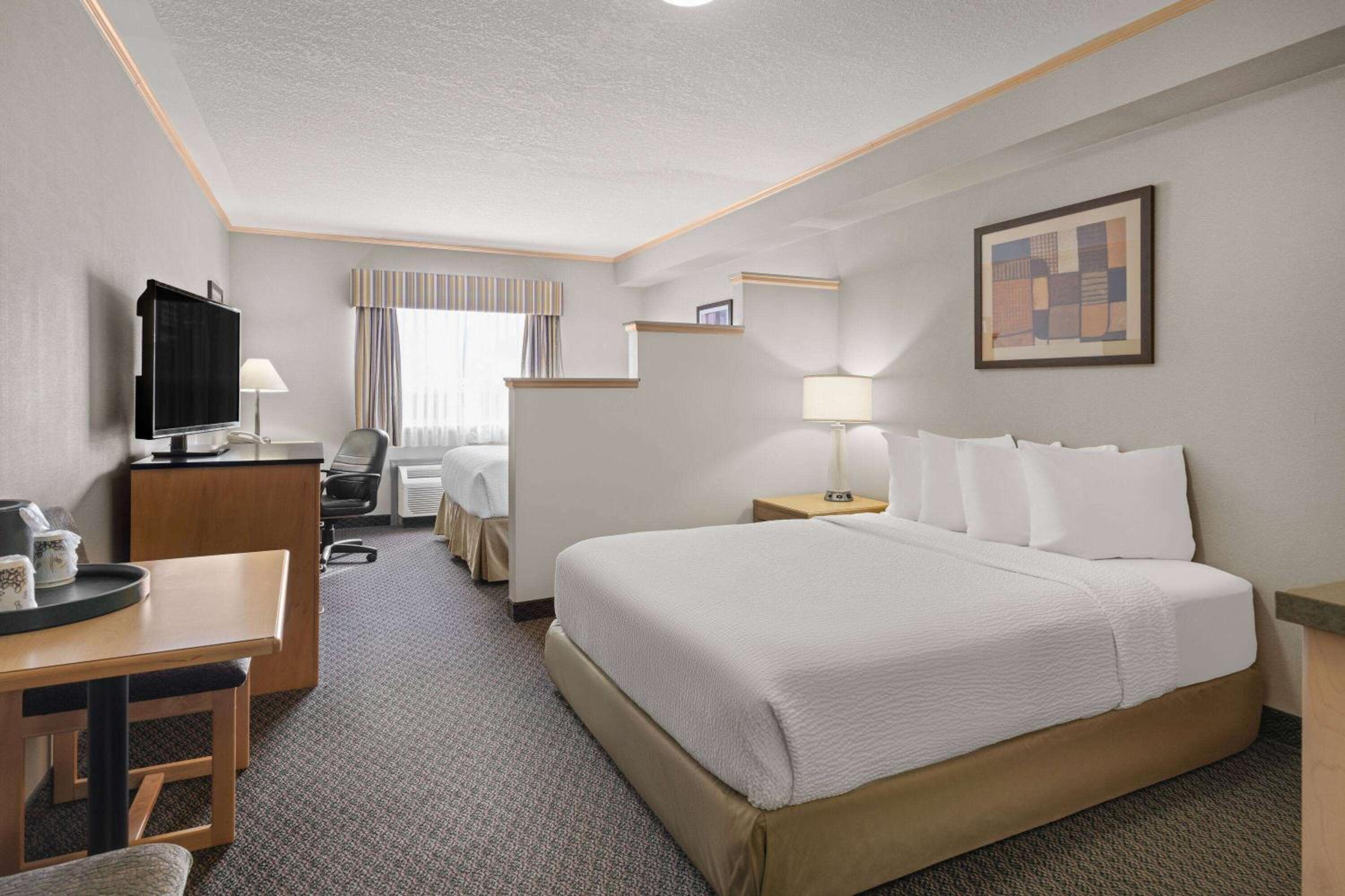 Studio, Suite, 2 Queen Beds