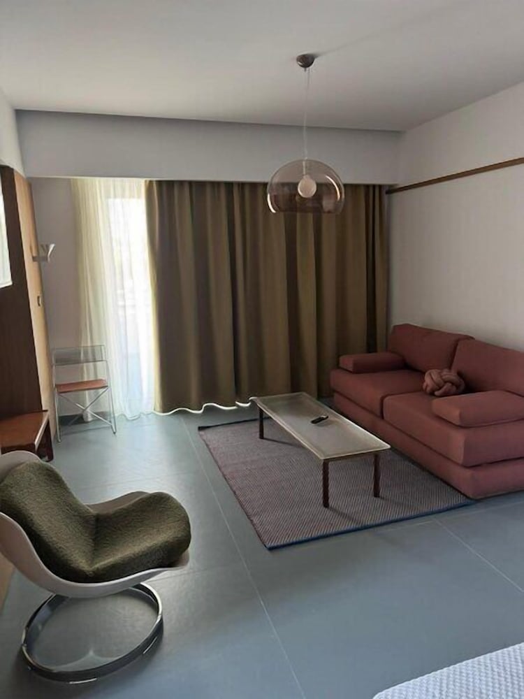 Orion Hotel 68/89