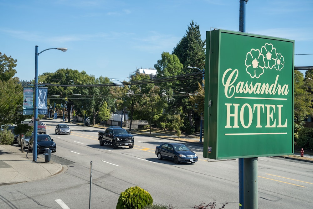 Cassandra Hotel 24/43