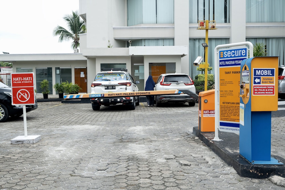Hotel Pangeran Pekanbaru 64/66