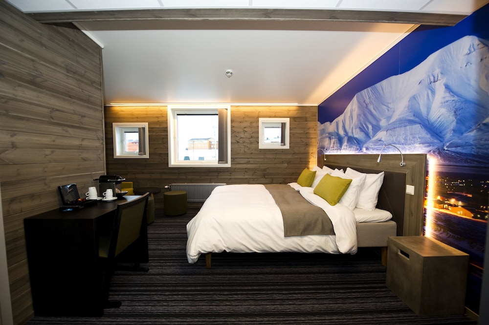 Svalbard Hotel 8/41
