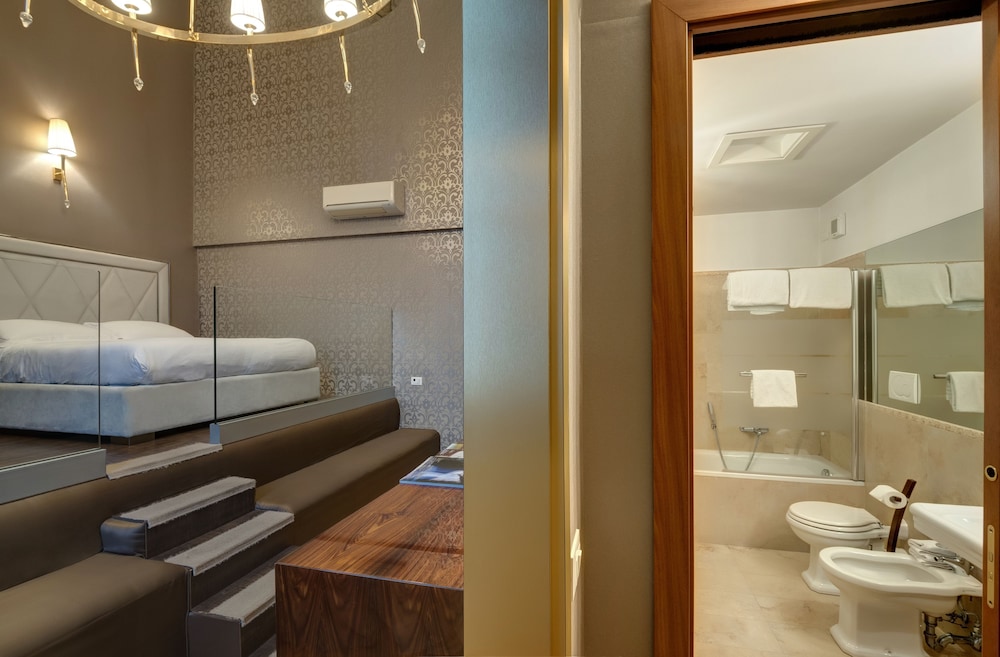 Penthouse Suite Rome 33/34