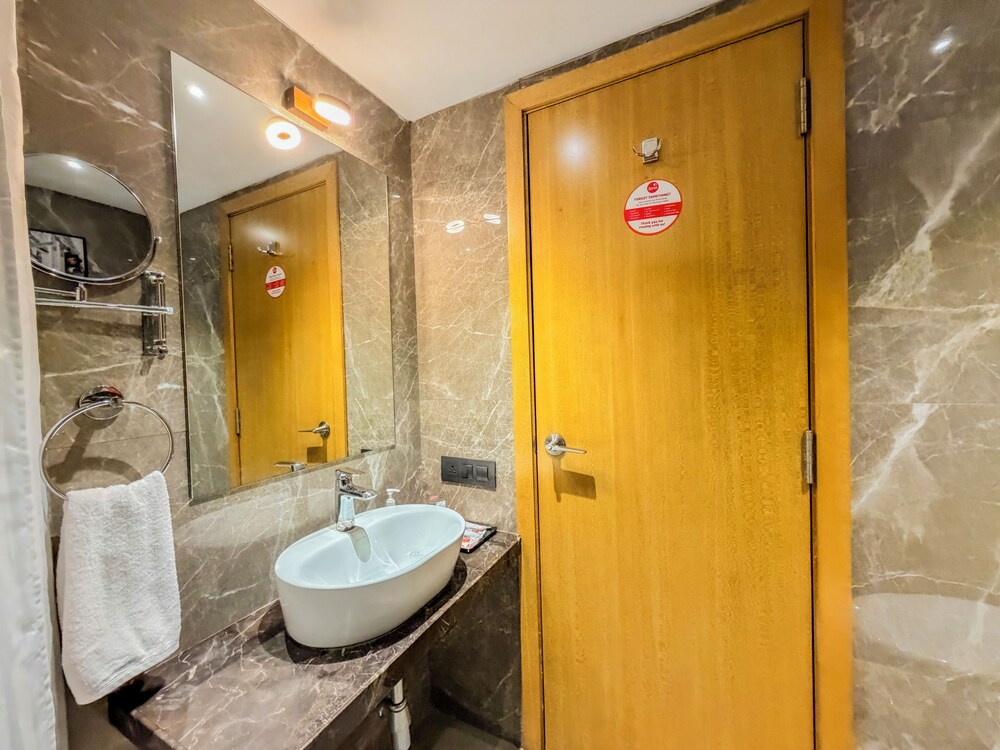 Zip by Spree Hotels Chakan 47/50
