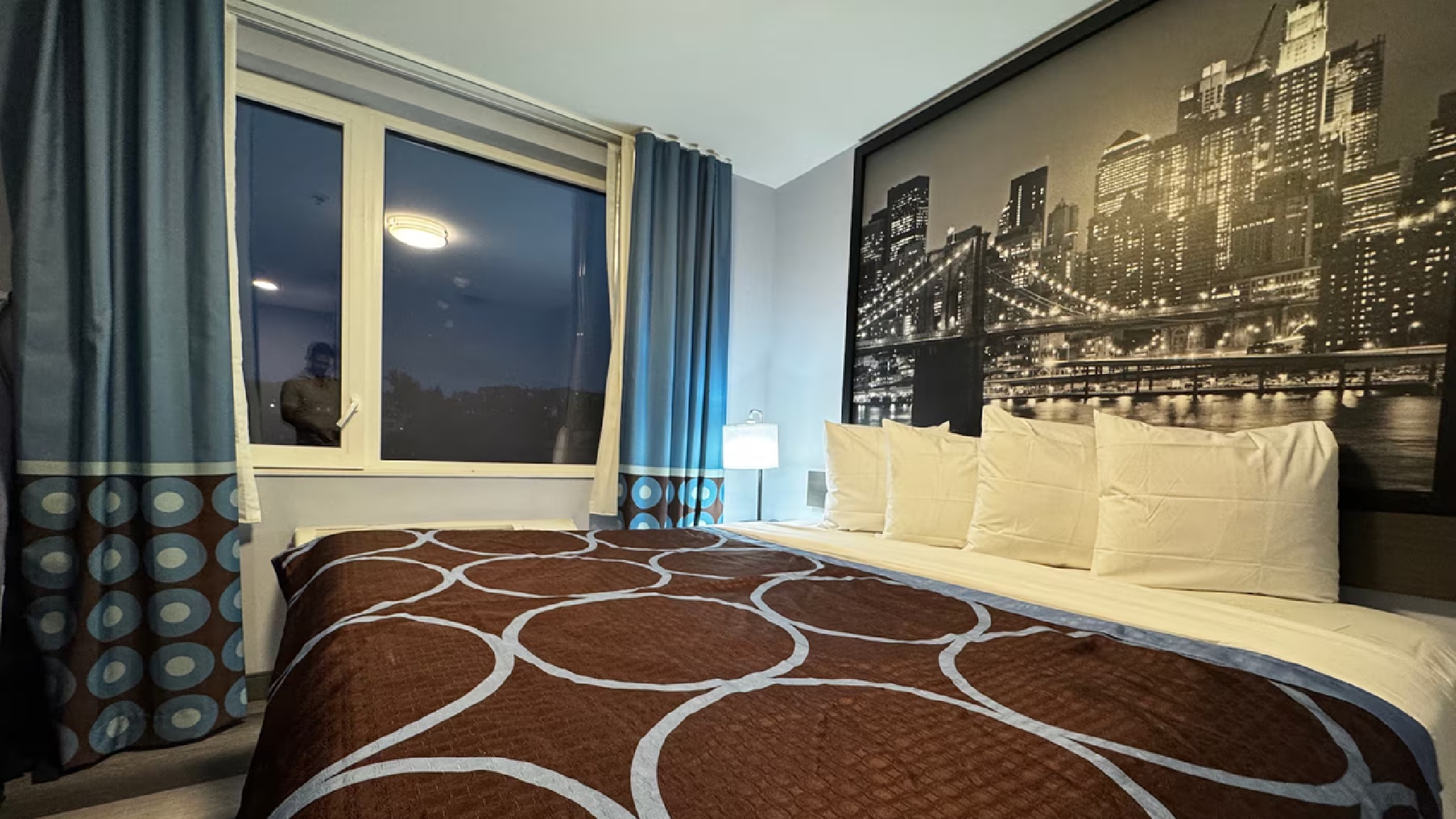 Super 8 by Wyndham Brooklyn Fulton Street/Broadway Junction 7/40