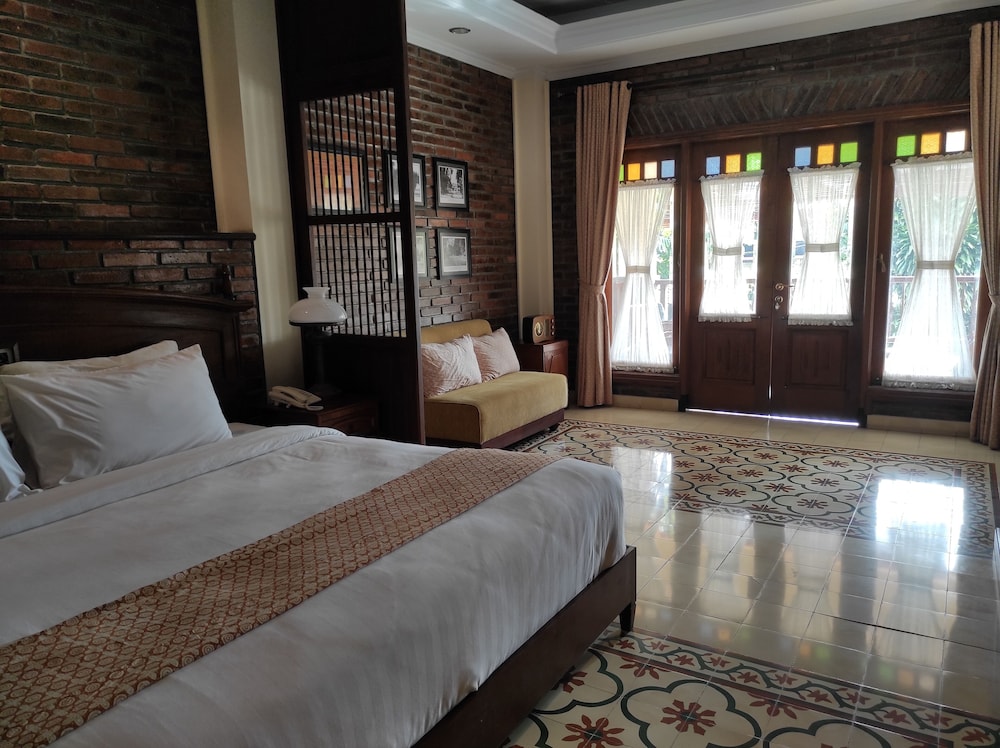 Duta Garden Boutique Villa 15/65