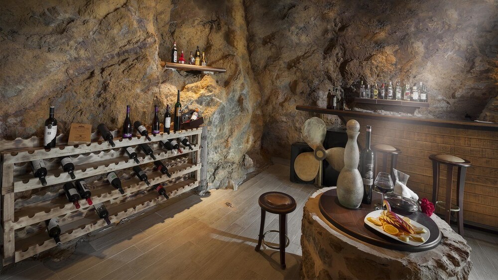 Iakovakis Suites Spa 34/50