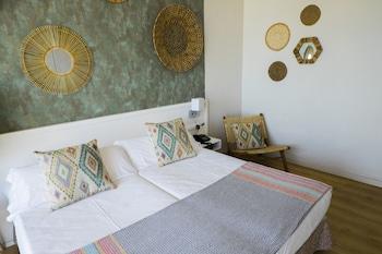 Standard, Single, King Bed, Balcony