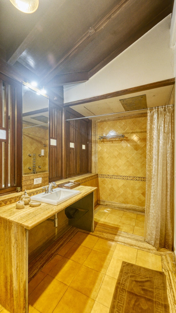 Surya Kiran Heritage Hotel 23/50