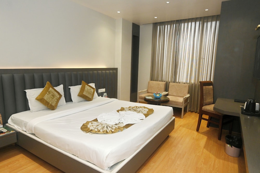 Hotel Simran Heritage Pvt. Ltd. 18/55