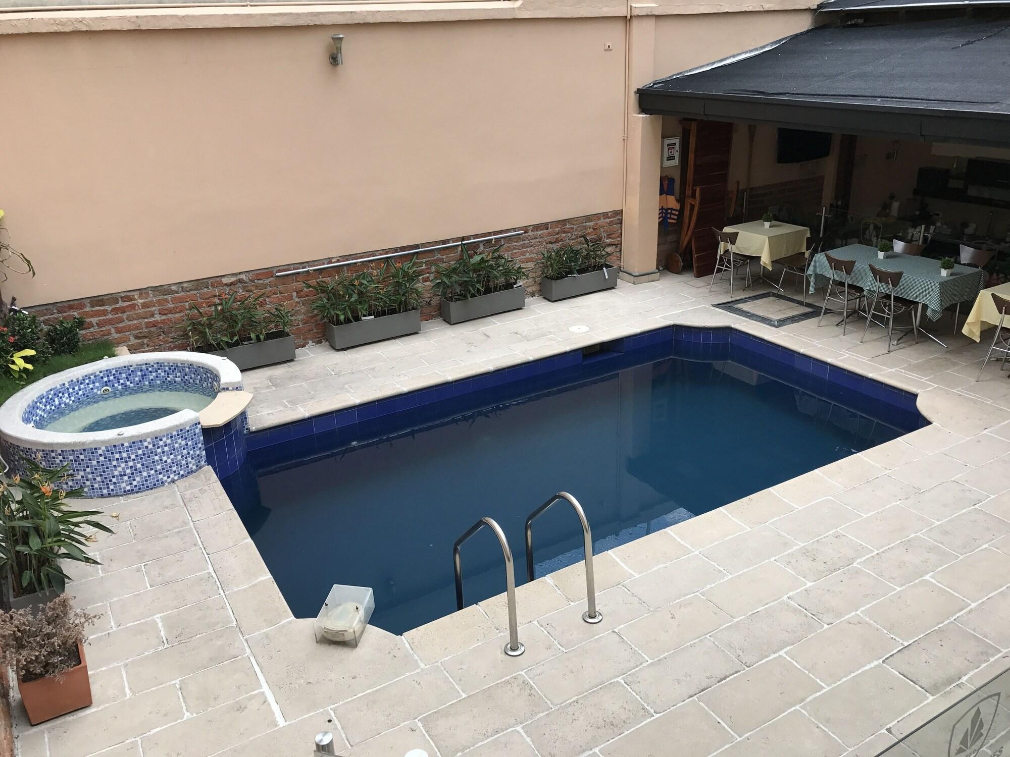 Hotel Boutique Casa Farallones 11/23