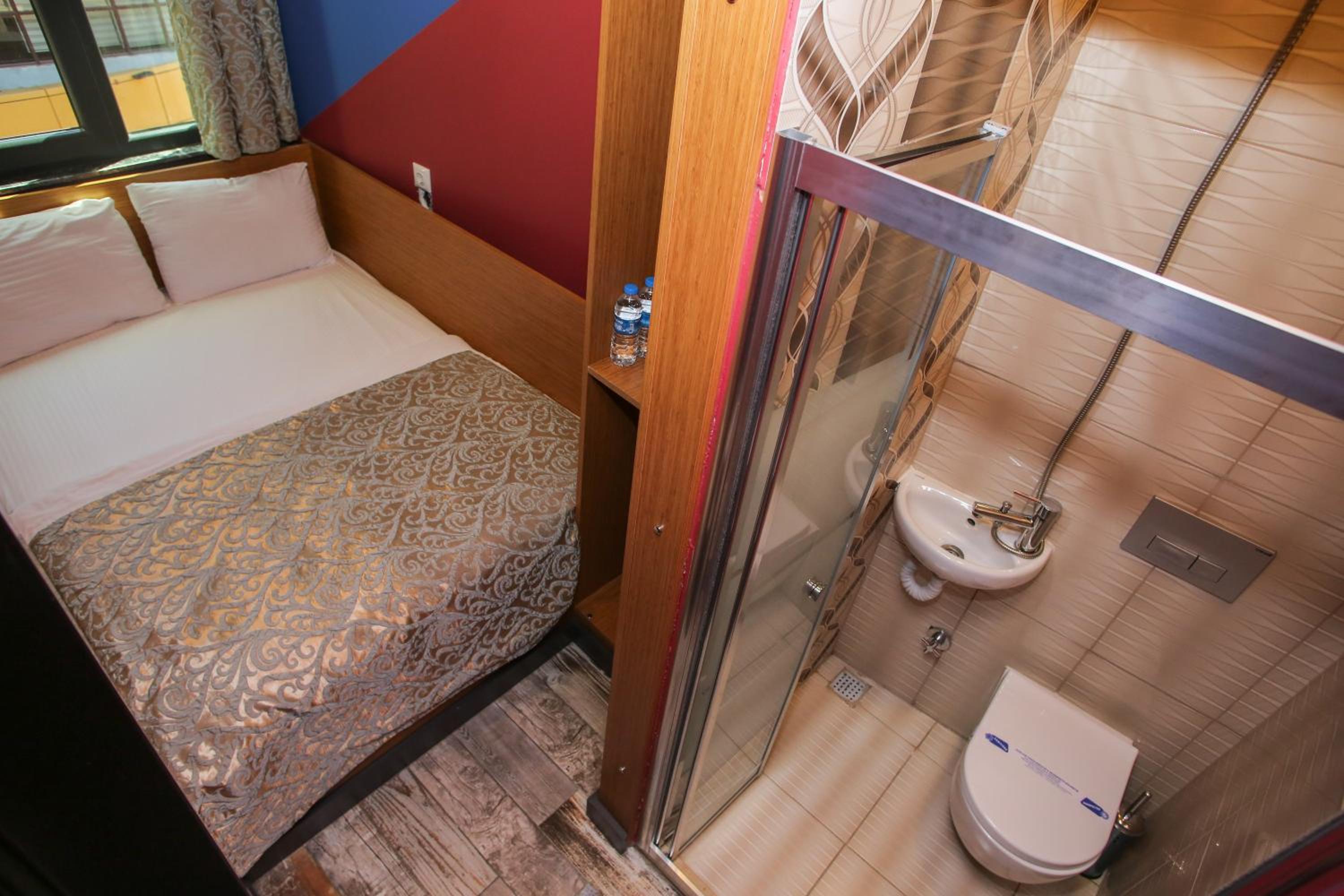 غرفة اقتصادية بسرير مزدوج، Quantum Hotel 8/9