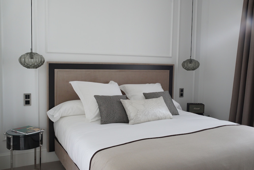 Marina, Comfort, Queen Bed