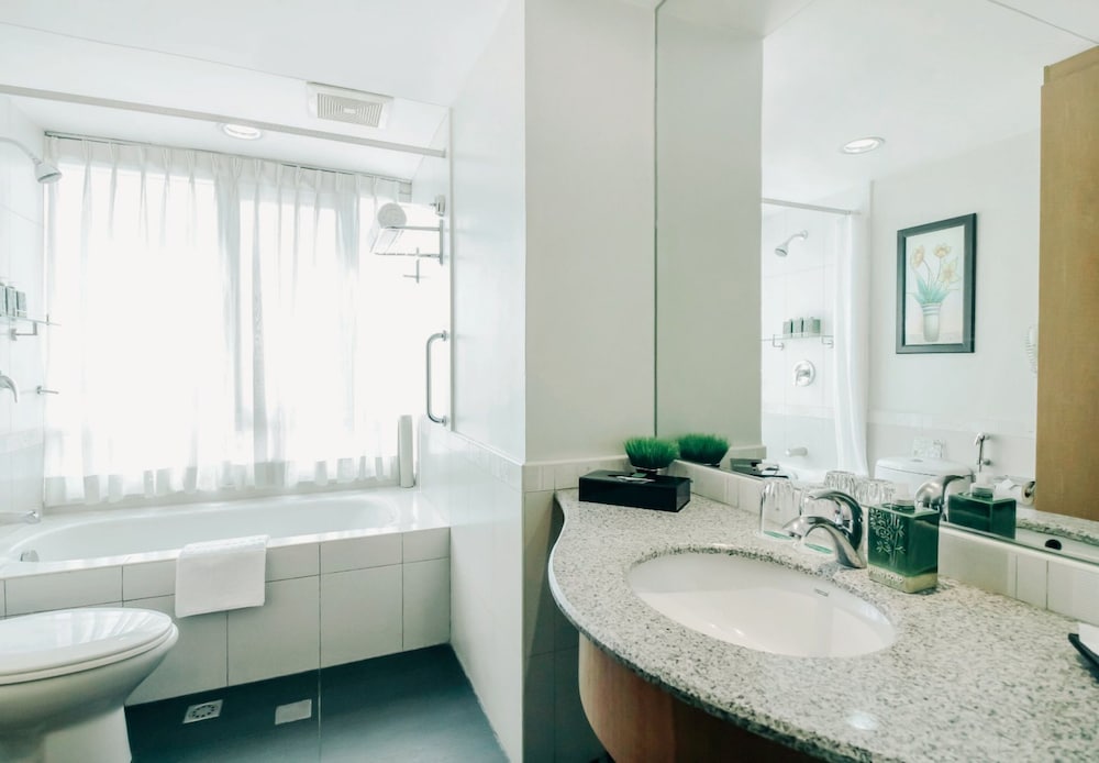 Greenhills Elan Hotel Modern 54/56