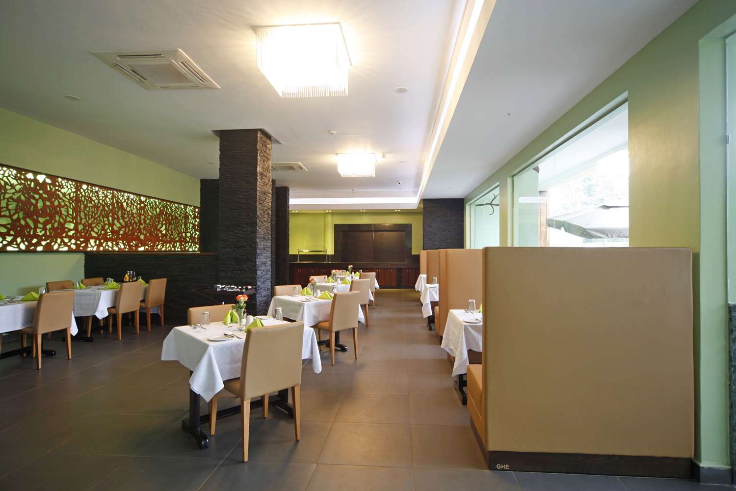 Best Western Premier Garden Hotel Entebbe 42/45